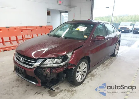 2013 Honda Accord Touring z USA, uszkodzony, nr VIN 1HGCR3F9XDA045765